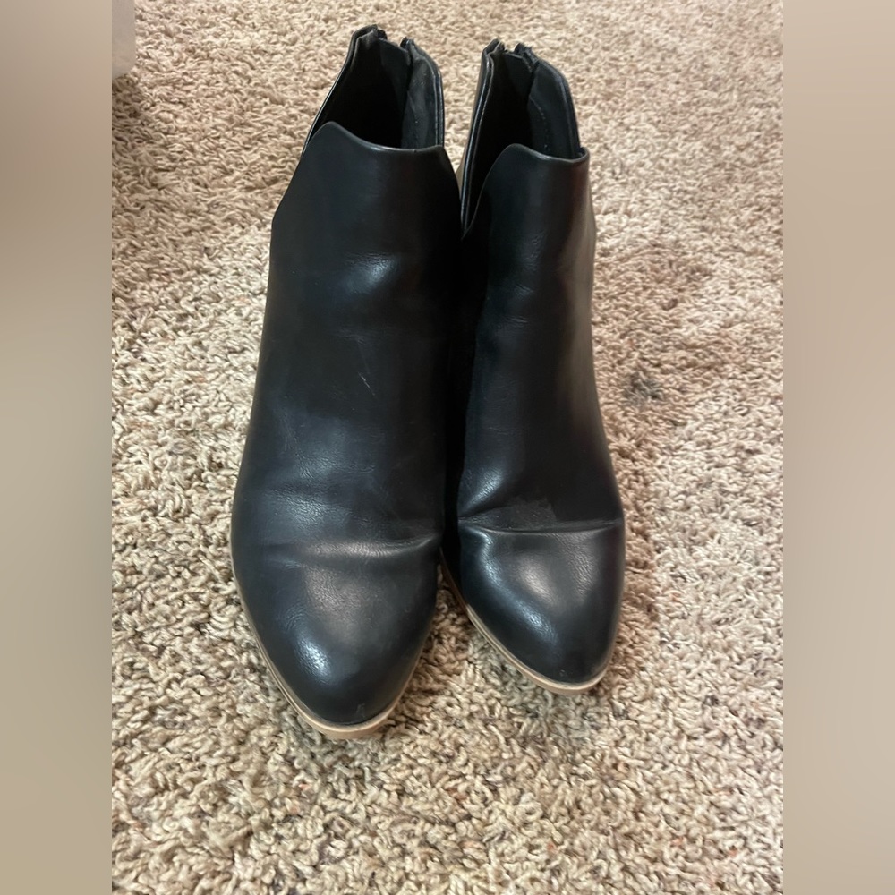 Black dress boots
